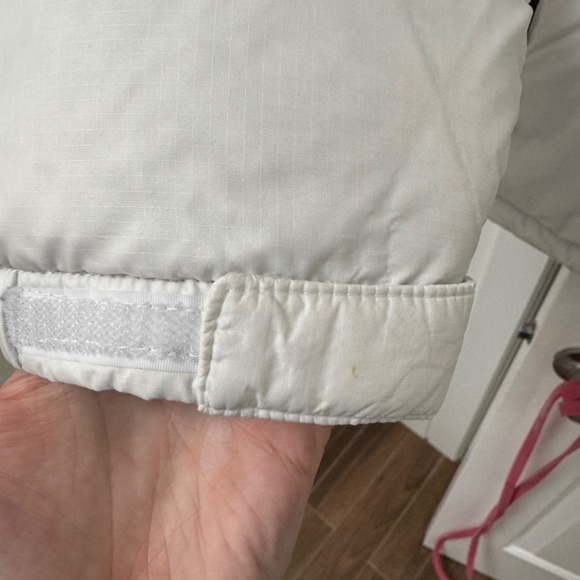 Women’s North Face Winter Puffer Jacket - Picture 4 of 5